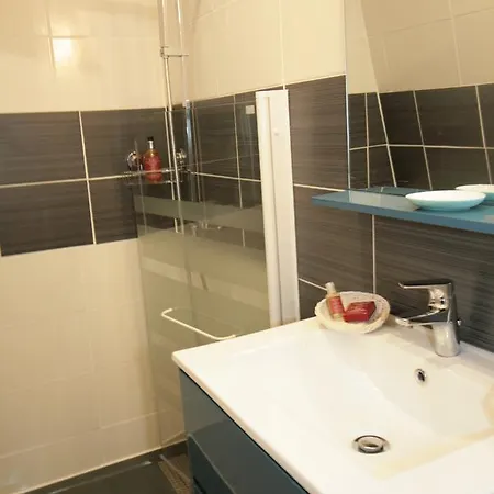 Apartment Comme A La Maison - De La Tour Saint-Quentin (Aisne)