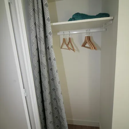 Comme à La Maison - De La Tour