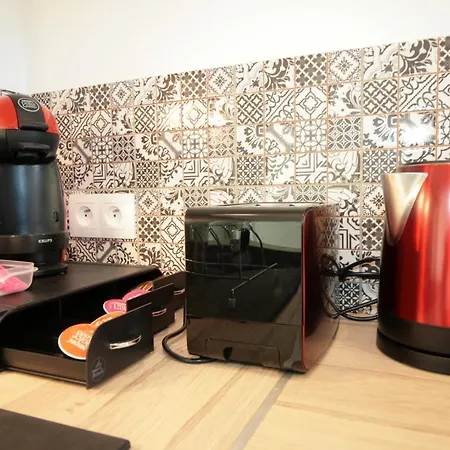 Apartment Comme A La Maison - De La Tour