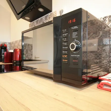 Comme A La Maison - De La Tour Apartment *