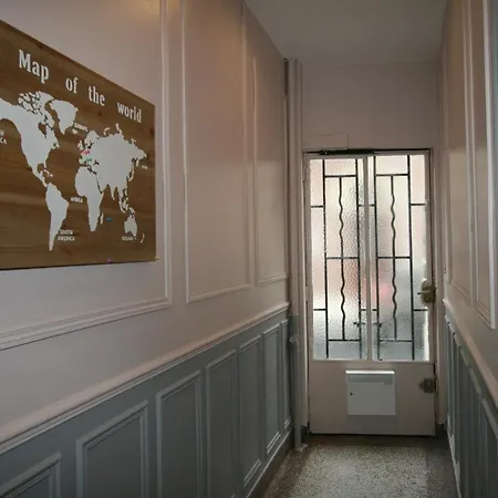 Comme A La Maison - De La Tour Apartment *