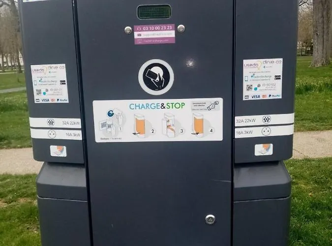 Comme A La Maison - De La Tour *